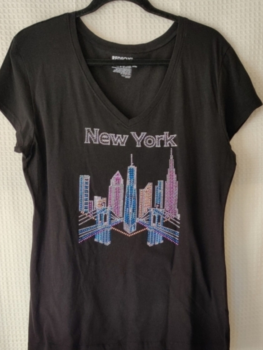 Redfox New York Women's Black Tee Size 3XL